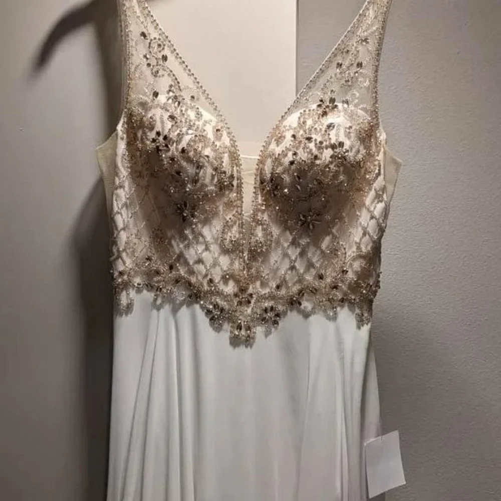 NWT Lulus White Beaded Wedding Dress Maxi Gown New In Box Size 6 - Picture 7 of 8